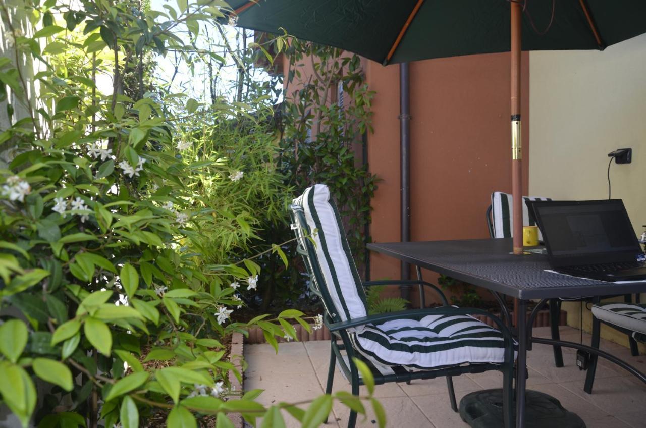 Anma Cottages The Secret Garden Pianello Del Lario Bagian luar foto