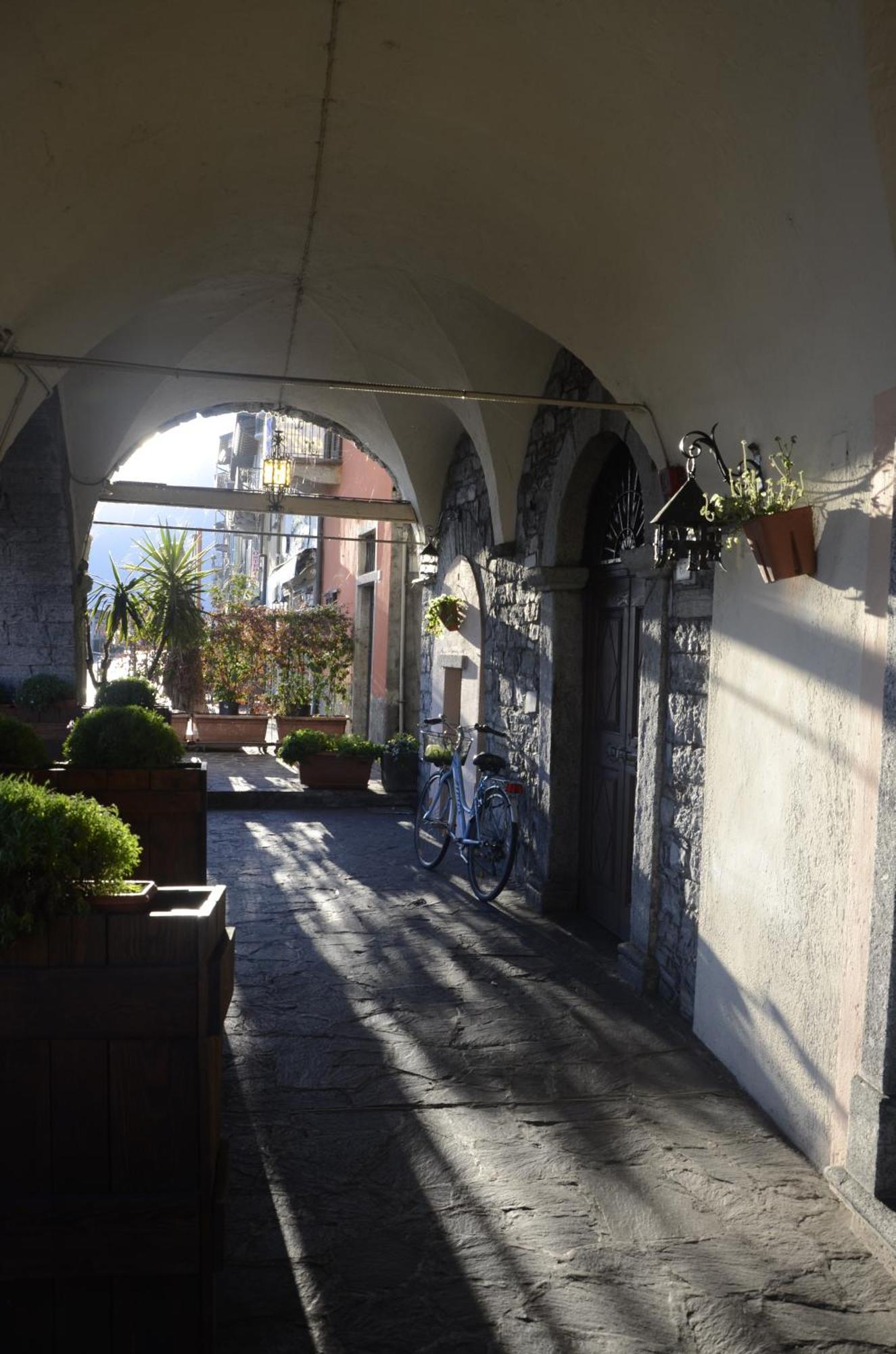 Anma Cottages The Secret Garden Pianello Del Lario Bagian luar foto